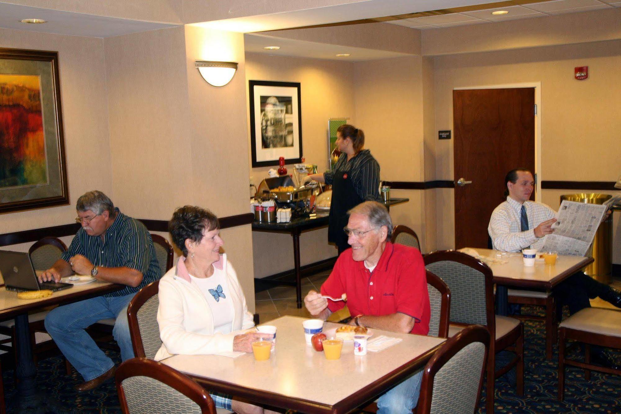Hampton Inn Maysville Ristorante foto